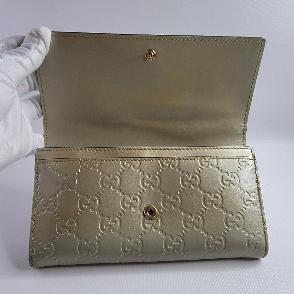 GUCCI Ssima GG Logo Ribbon Leather Long Wallet.   EUC - Picture 4 of 10